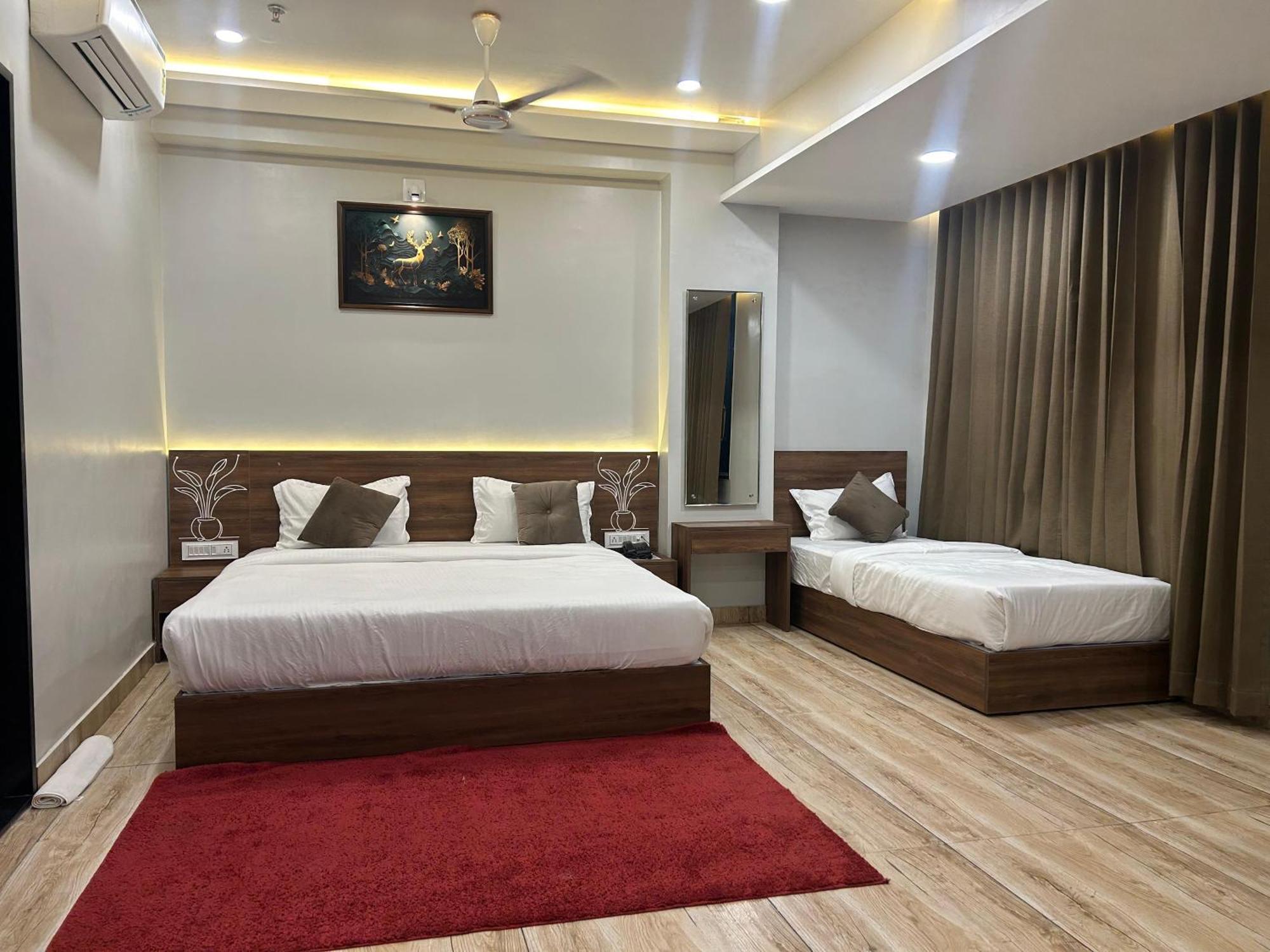 Hotel Holiday Icon Dwarka  Luaran gambar
