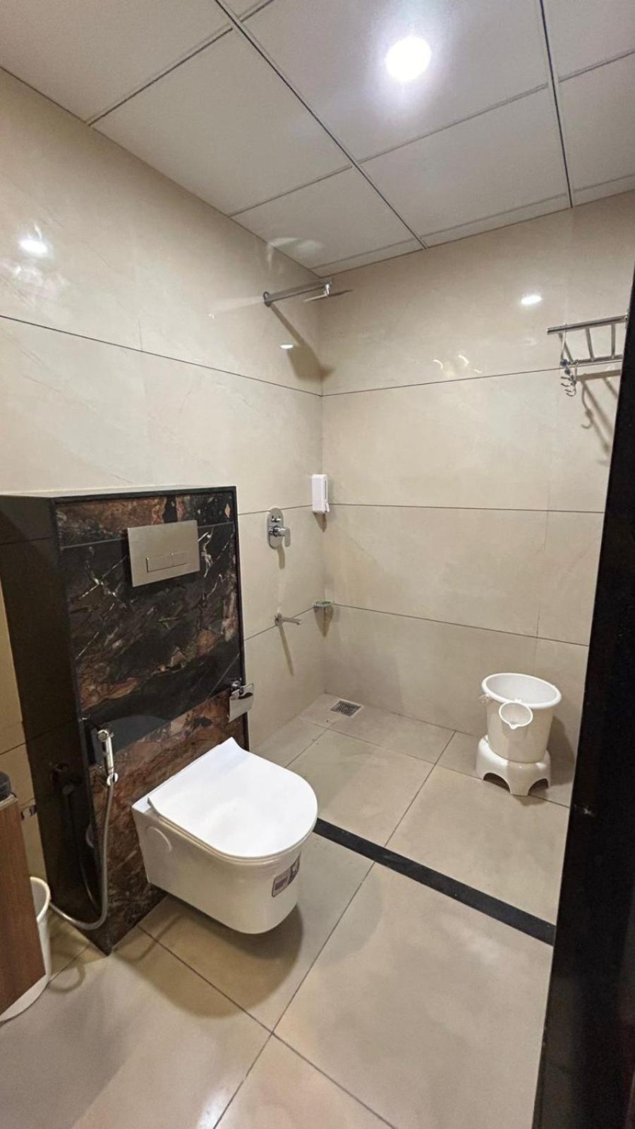 Hotel Holiday Icon Dwarka  Luaran gambar